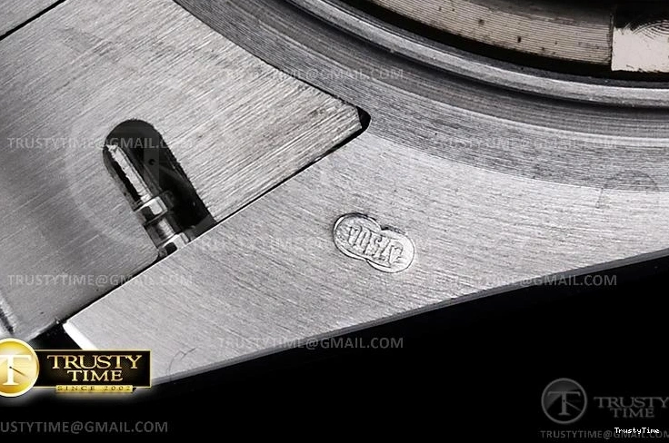 0421 Refined RDD0224H – DayDate 36mm 750